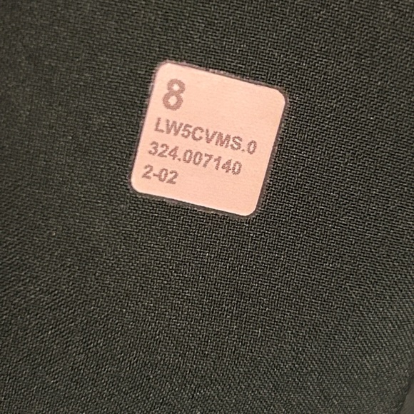 LULULEMON Adapted State High-Rise Jogger, Legacy Green, Size 8, PERFECT - Picture 9 of 10